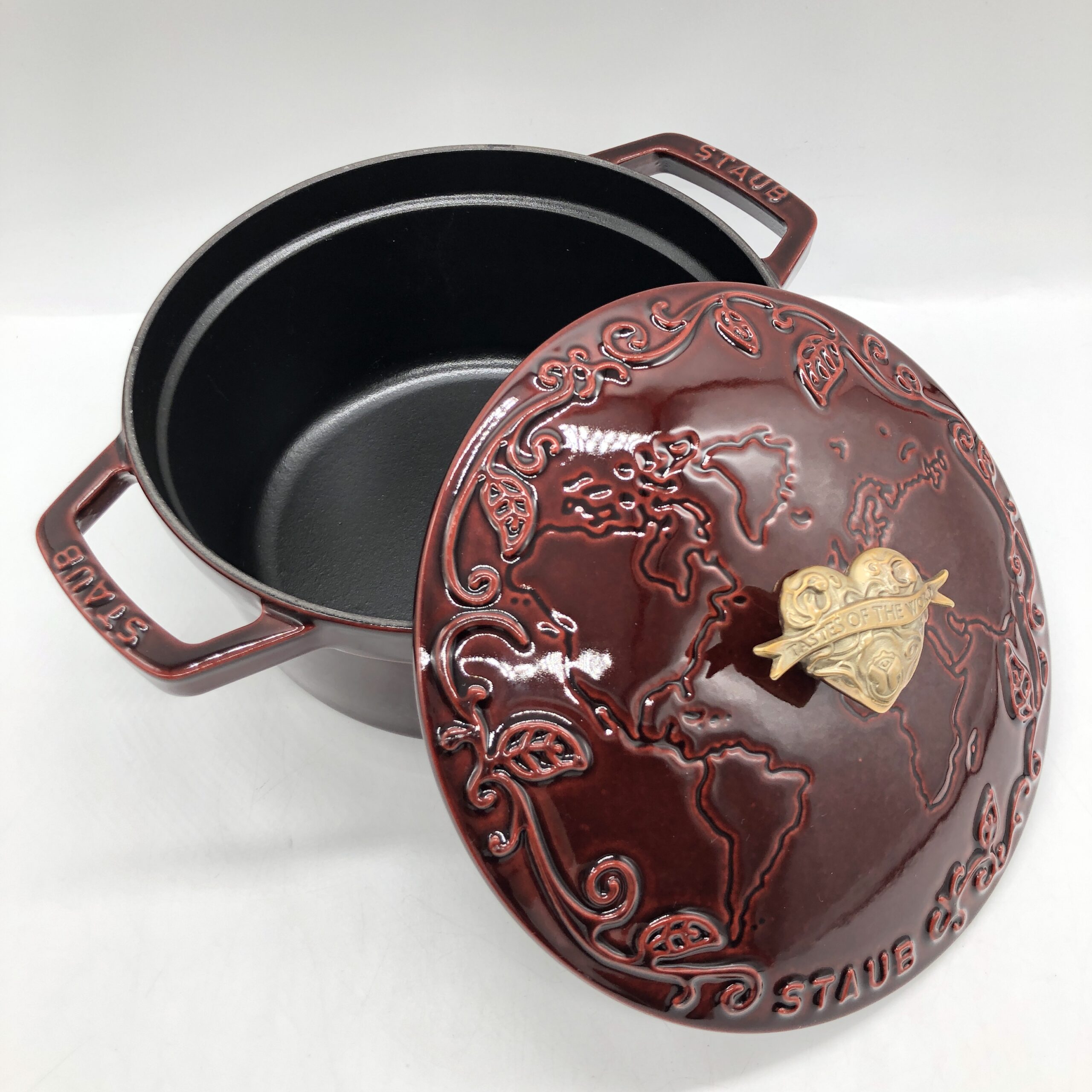STAUB×Tomorrowland ピコ ココット ラウンド ホーロー鍋 買取しました