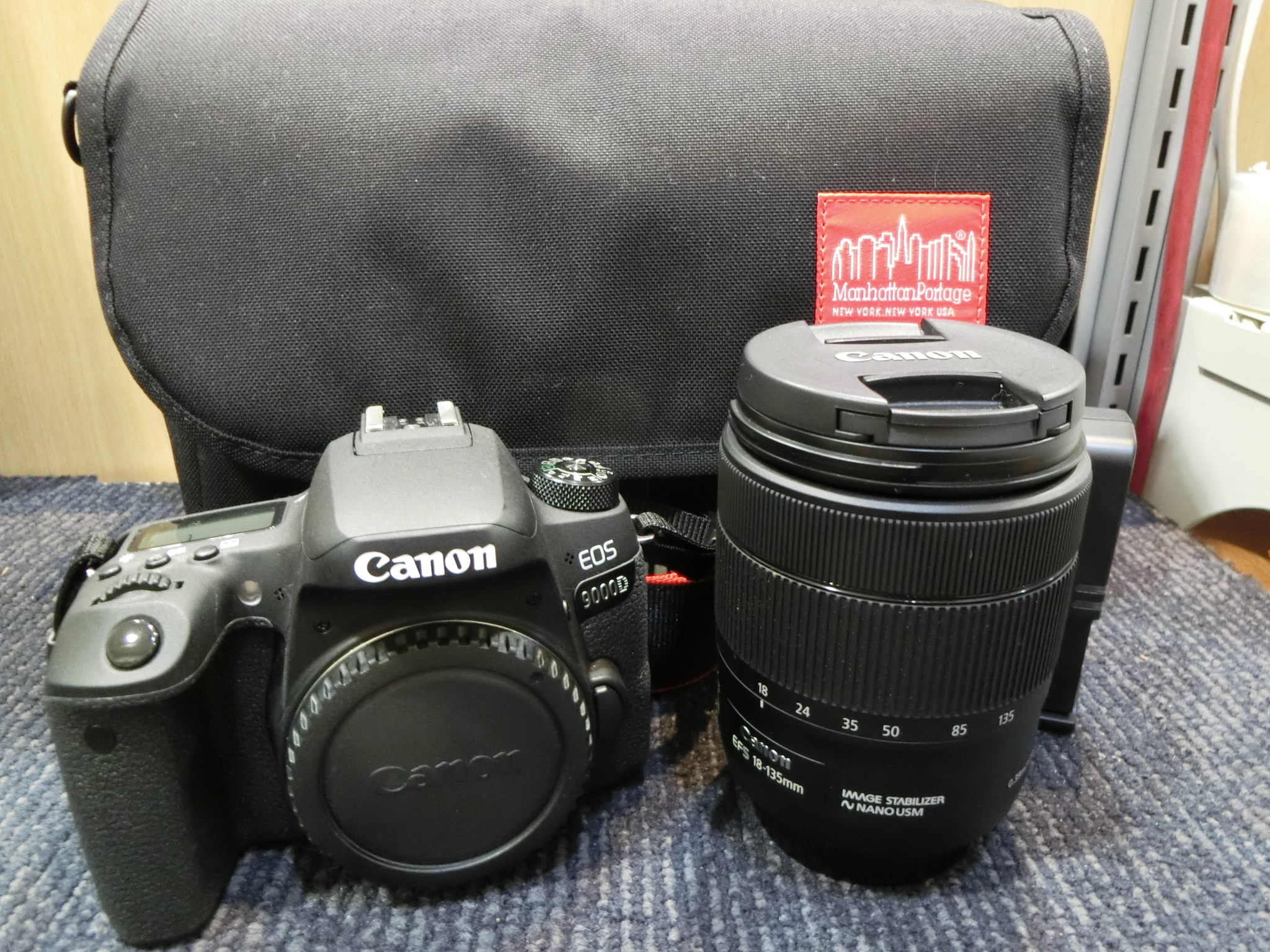Canon キヤノン デジタル一眼レフカメラ EOS ９０００D ズームレンズ 