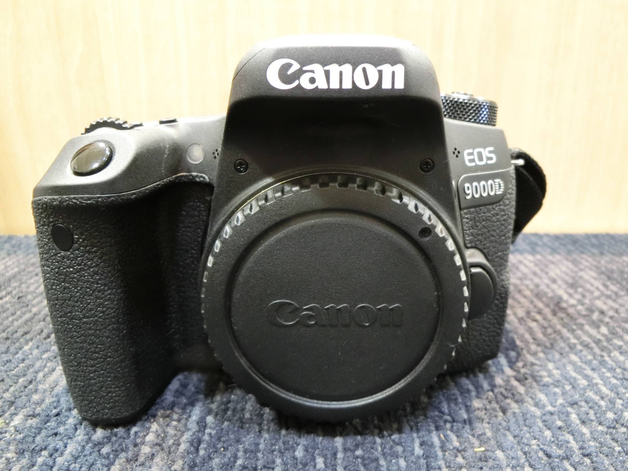 Canon キヤノン デジタル一眼レフカメラ EOS ９０００D ズームレンズ 