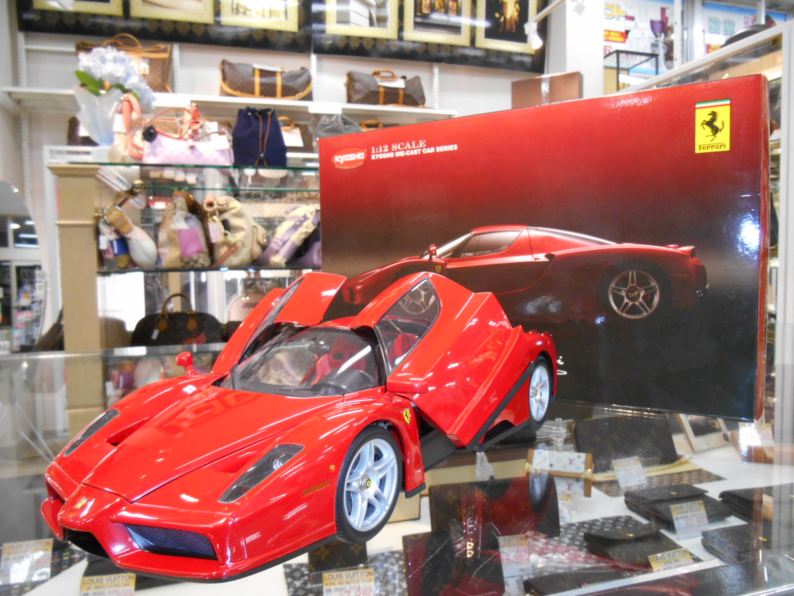 京商 Enzo Ferrari エンツォフェラーリ 1/12