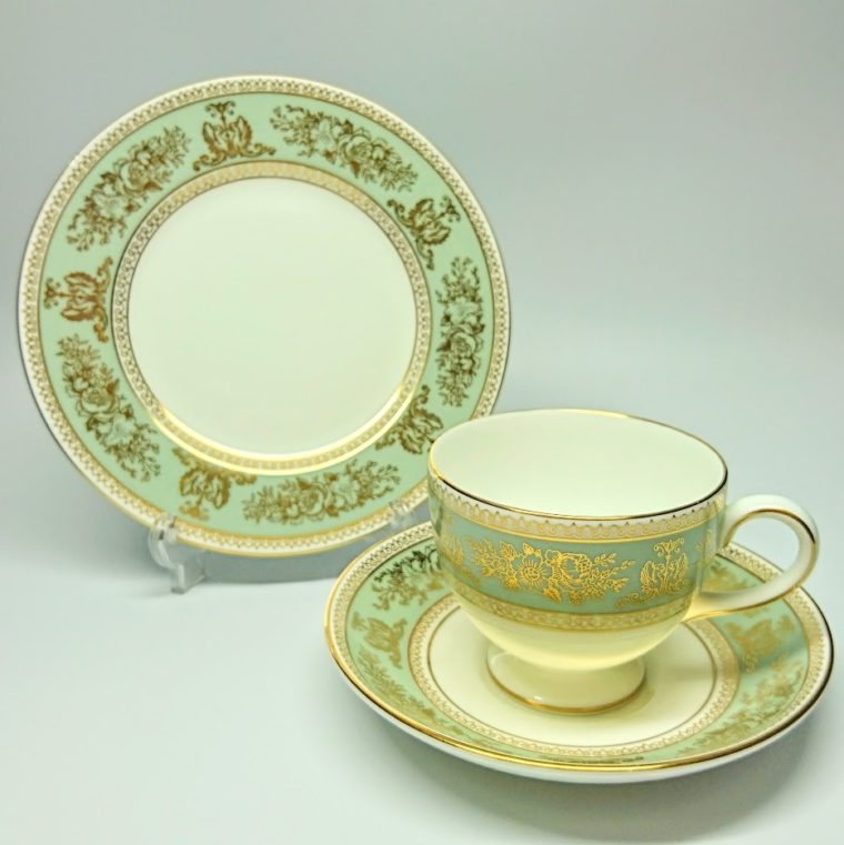 Wedgwood コロンビアセージグリーン ティーカップ＆ソーサー＆ケーキ皿 買取しました！ | トレジャーハンター