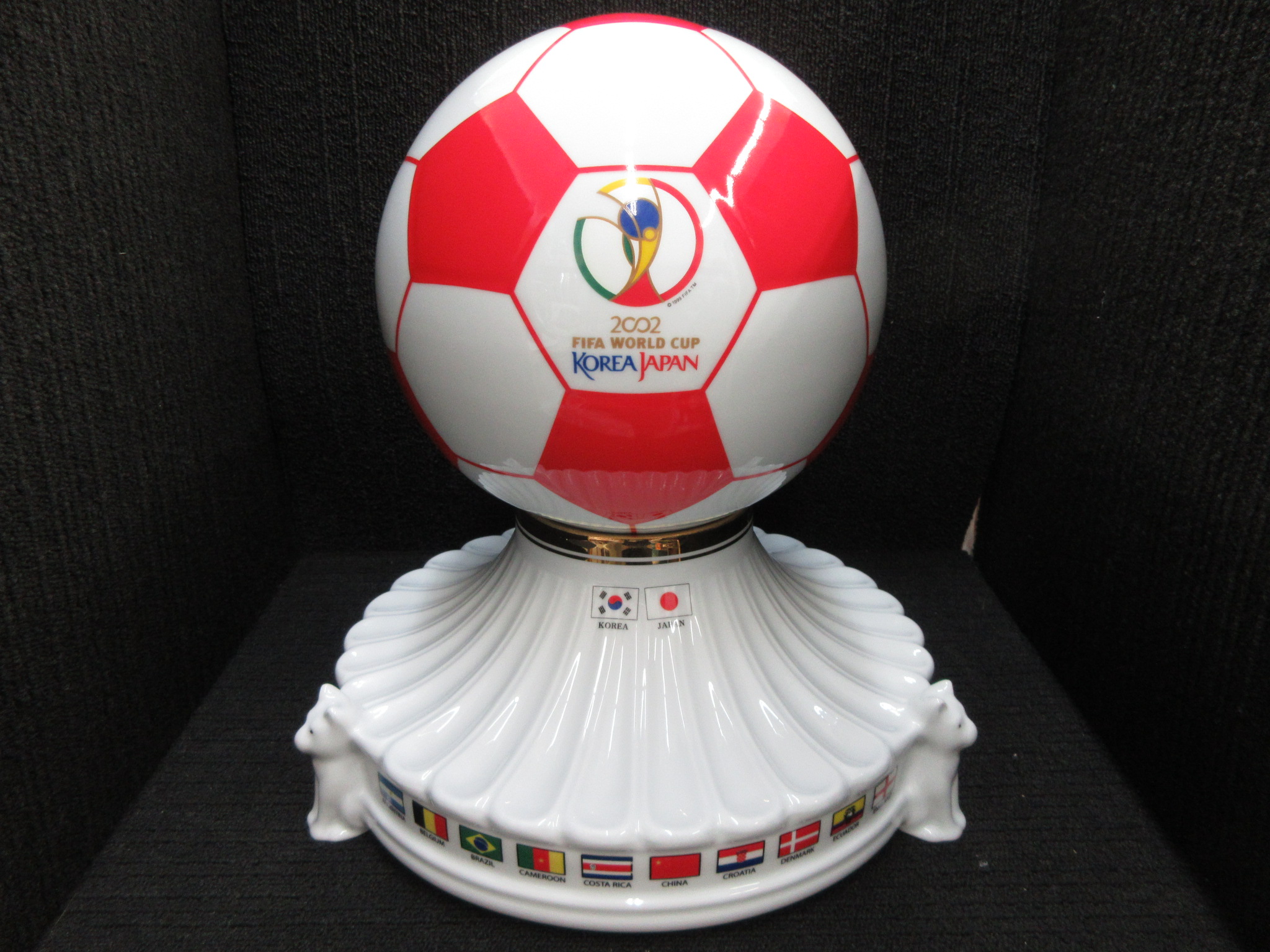 2002 FIFA 日韓 ワールドカップ 木製 サッカーボール オブジェ