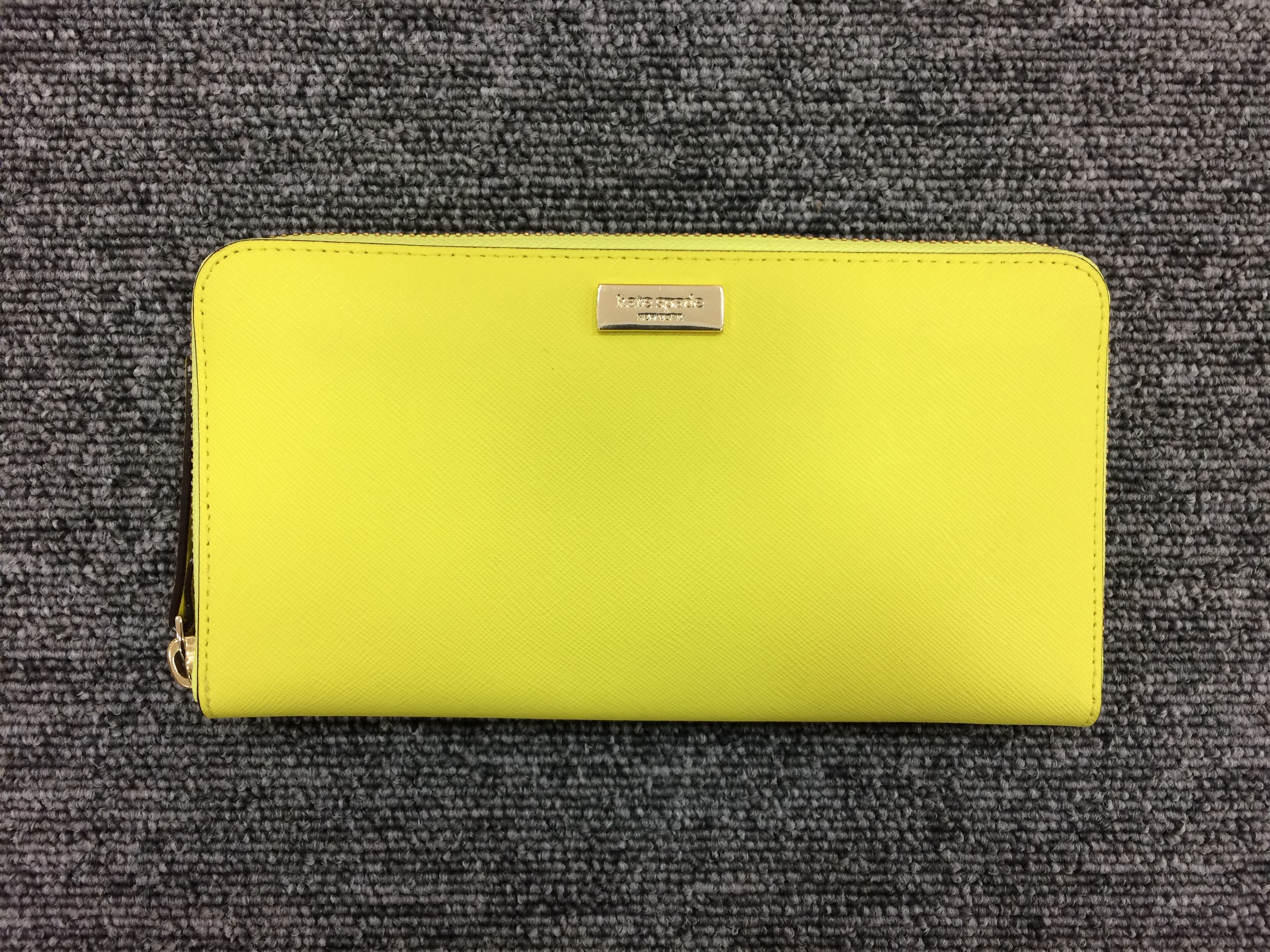 買取 Kate Spade ラウンドファスナー 長財布